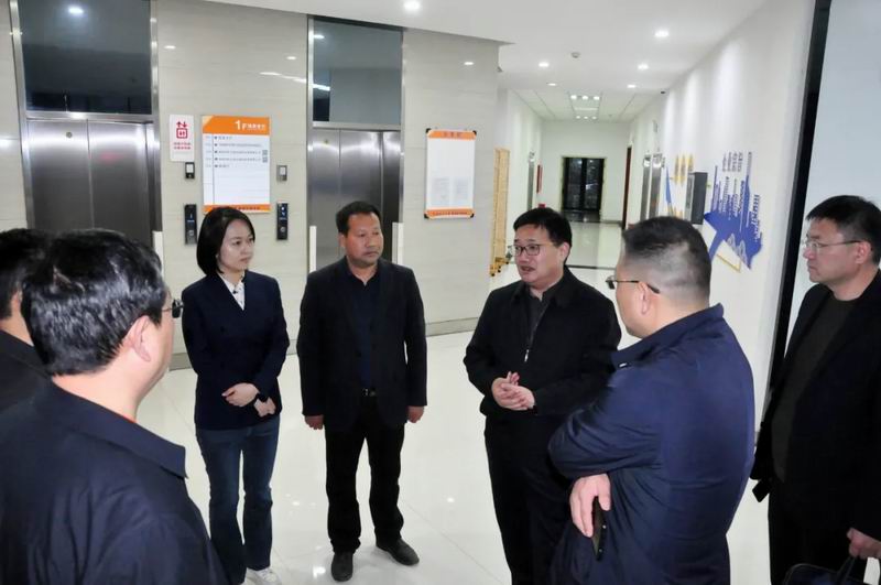 1641458346330552.jpg 640.webp (11).jpg